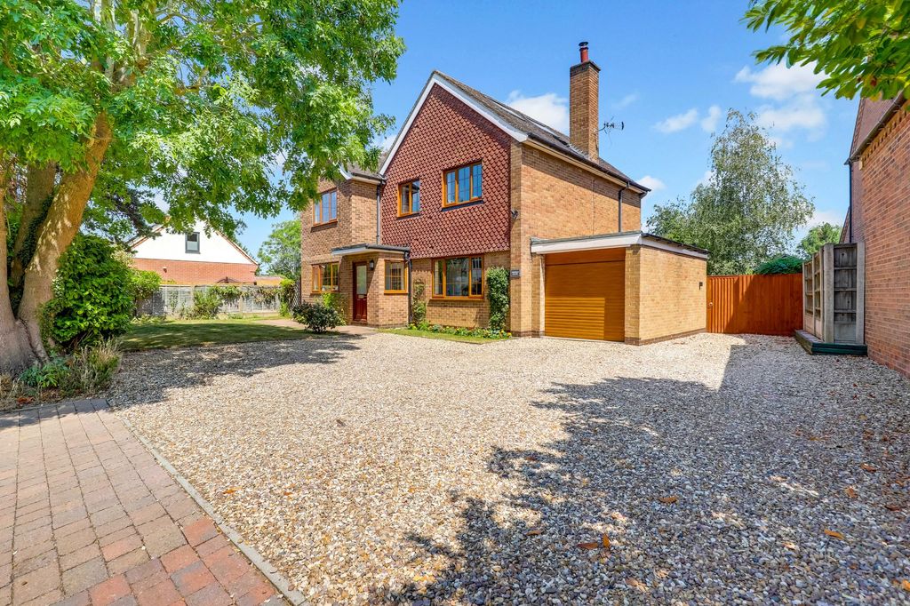 Property photo 1 of 28