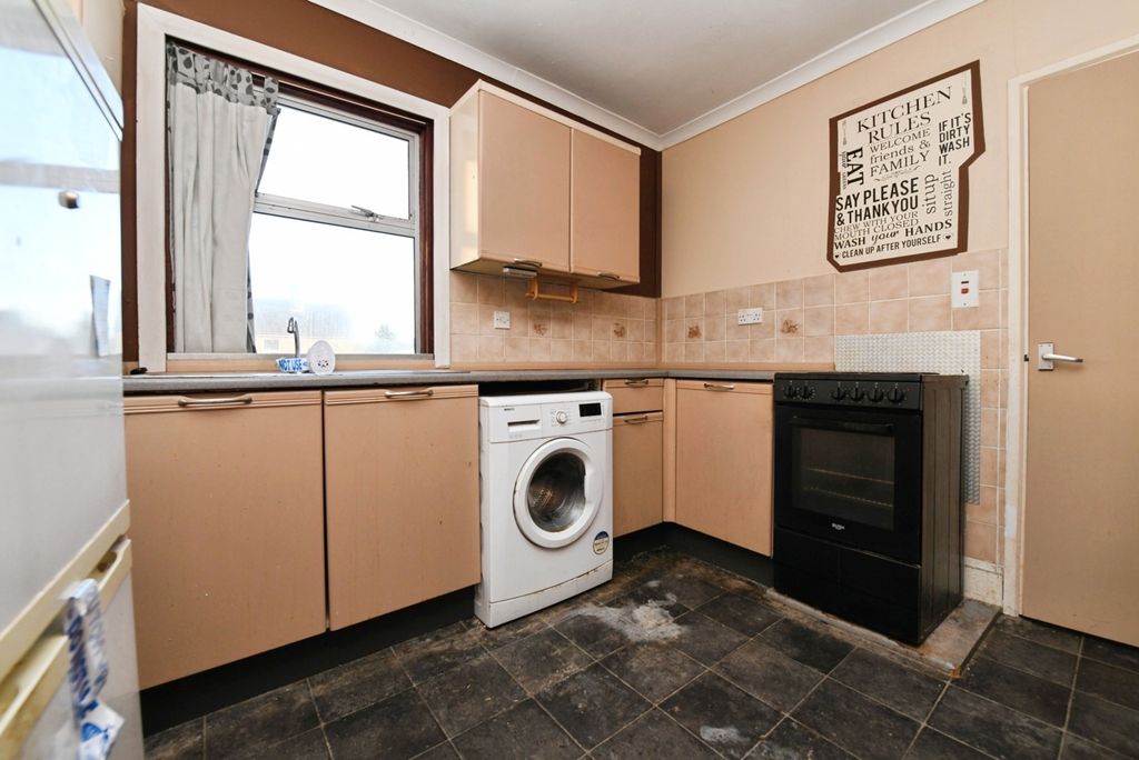 Property photo 2 of 6 Pbox-Img.Jpg