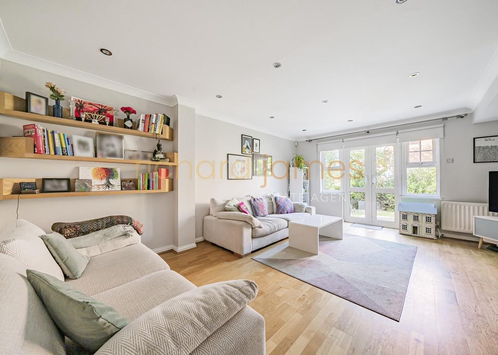 Property photo 2 of 16 Ef66Fb44-1d88-4A5E-Be98-E33Ac5Aaea54.Jpg