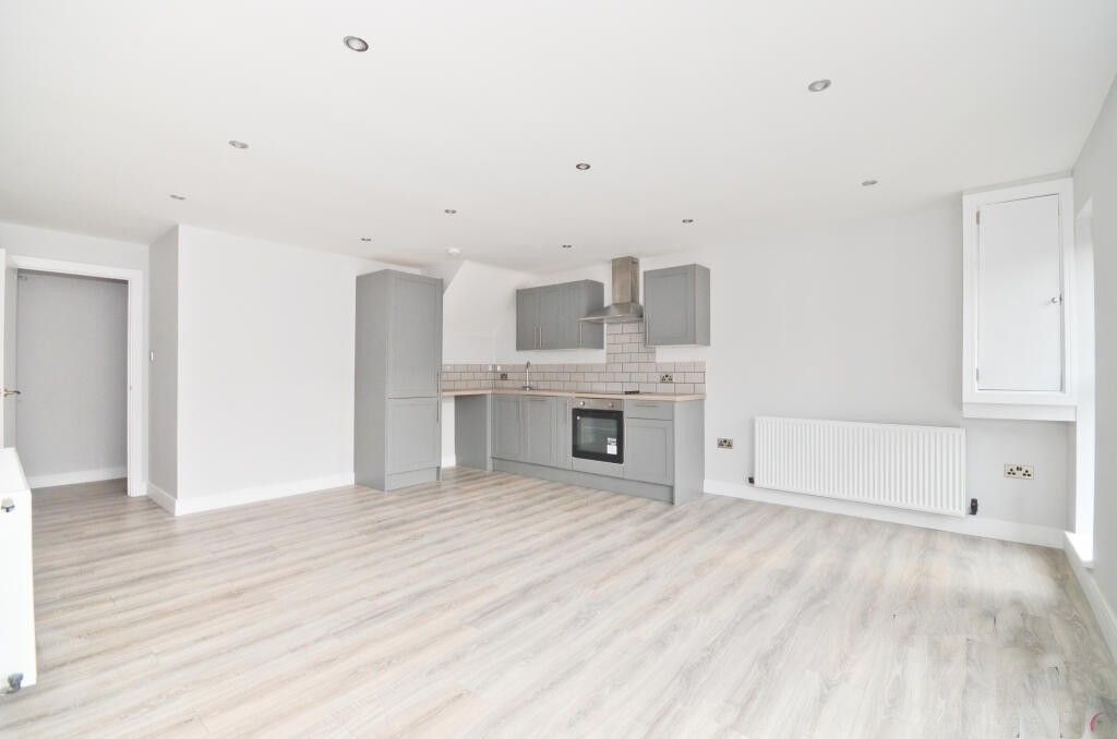 Property photo 2 of 4 Kitchen/Lounge