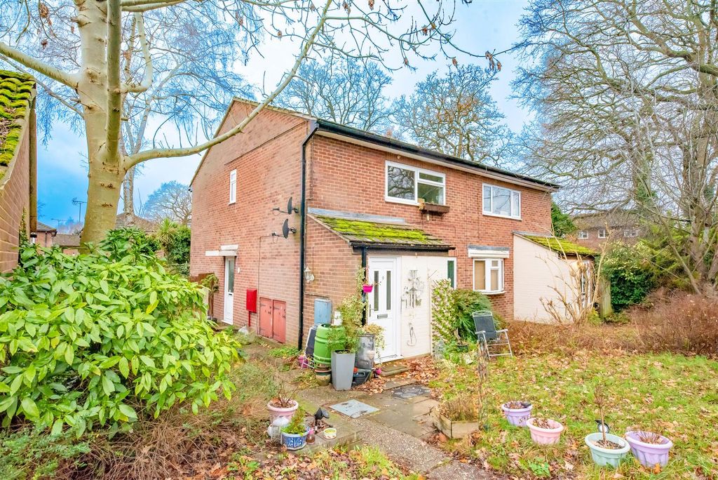 Property photo 1 of 12