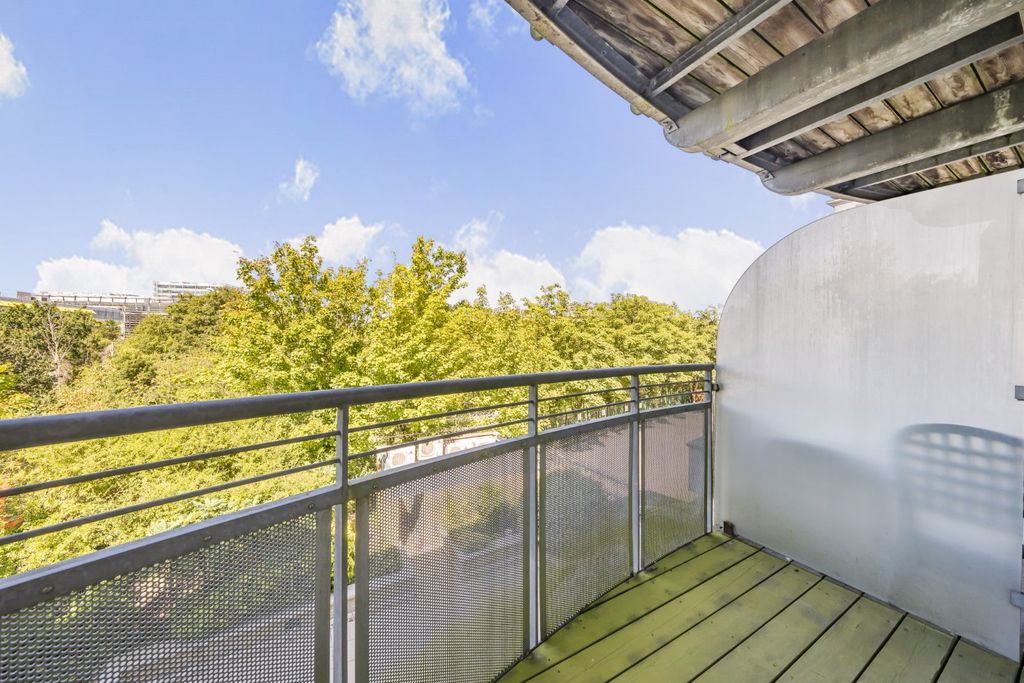 Property photo 3 of 16 Picture No. 12