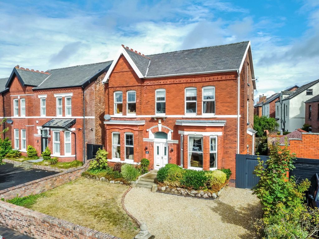 Property photo 1 of 34