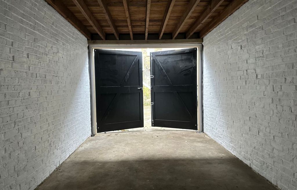 Property photo 2 of 6 Picture 2