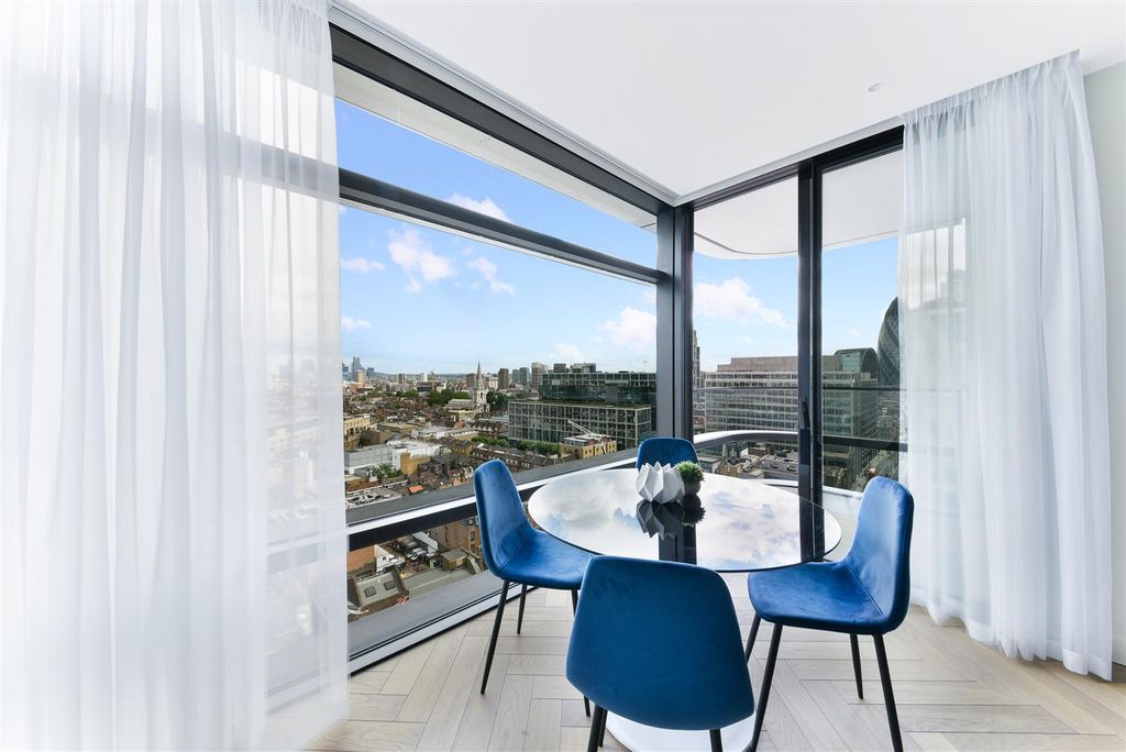 Property photo 3 of 17 Principal Tower, 1507-8.Jpg