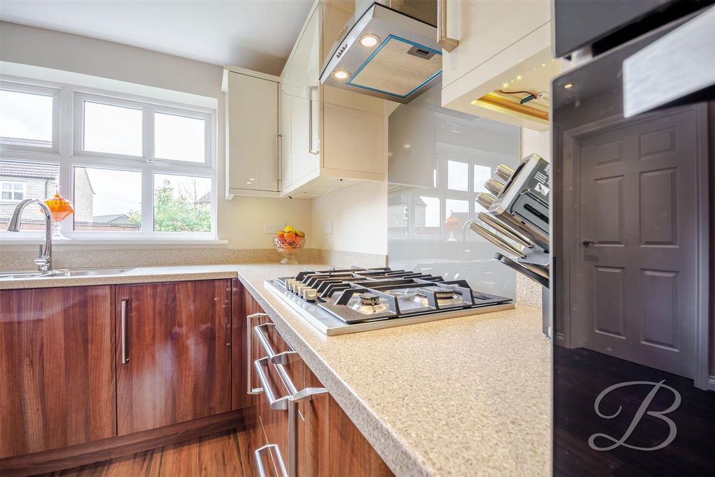 Property photo 3 of 35 Ccltd-4.Jpg