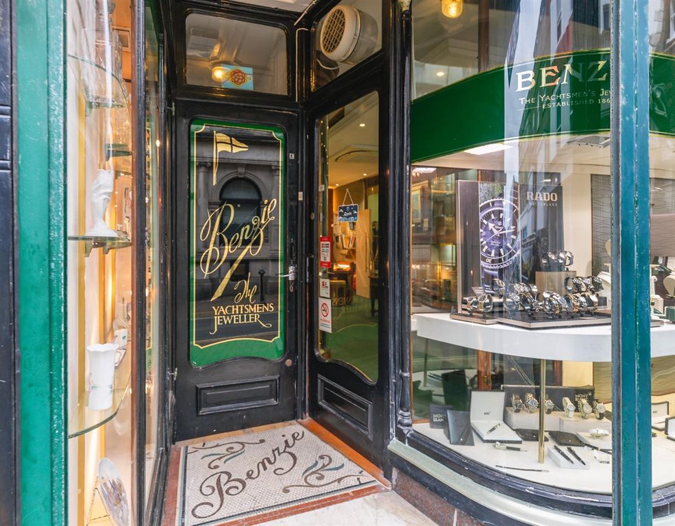 Property photo 1 of 33 World Famous Benzie!