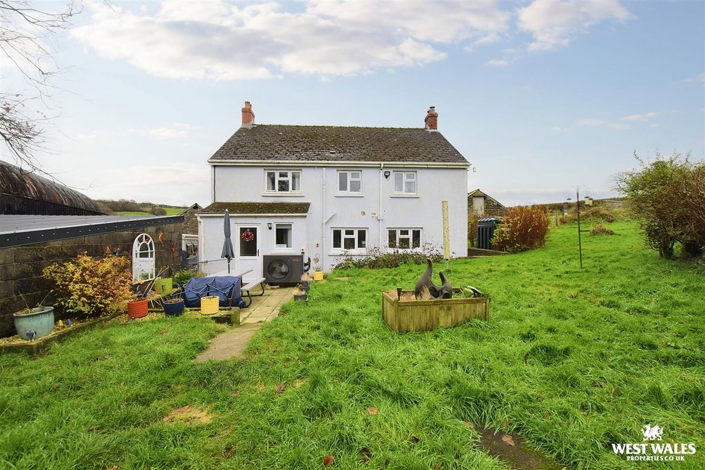 Property photo 1 of 61 4