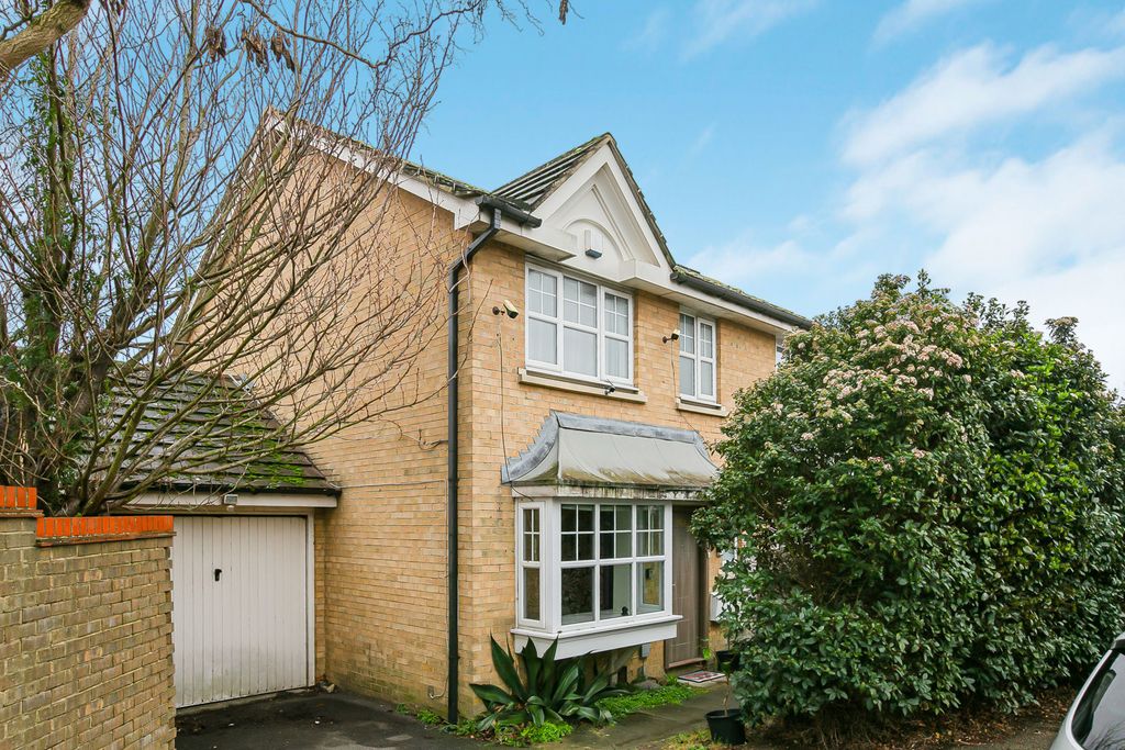 Property photo 1 of 9 Exterior