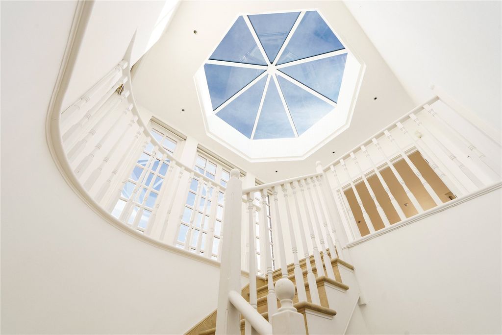 Property photo 3 of 18 Picture No. 35