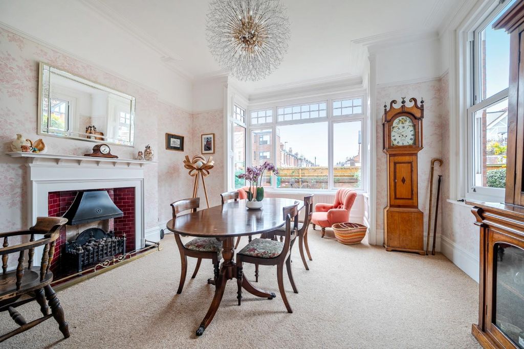 Property photo 2 of 29 1381714-11-691c4B1d6B149.Jpg