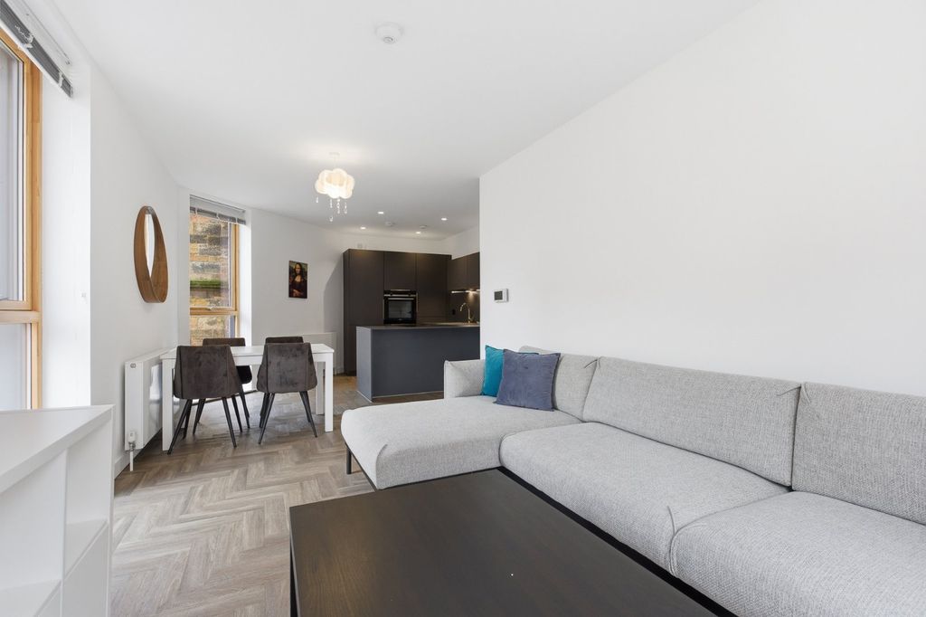 Property photo 3 of 19 Picture 3