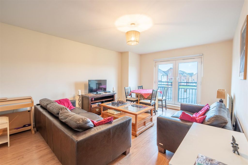 Property photo 2 of 10 Lounge-1.Jpg