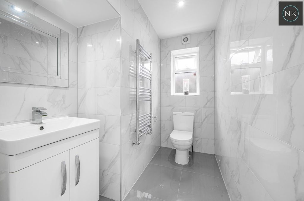 Property photo 3 of 28 5332143