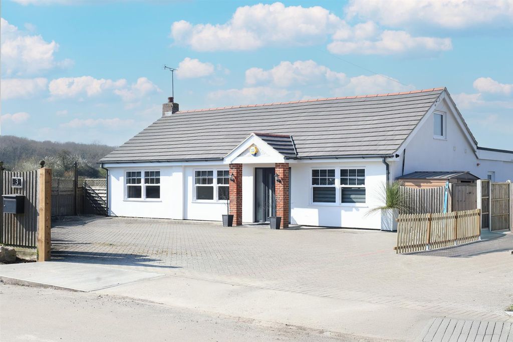 Property photo 1 of 37