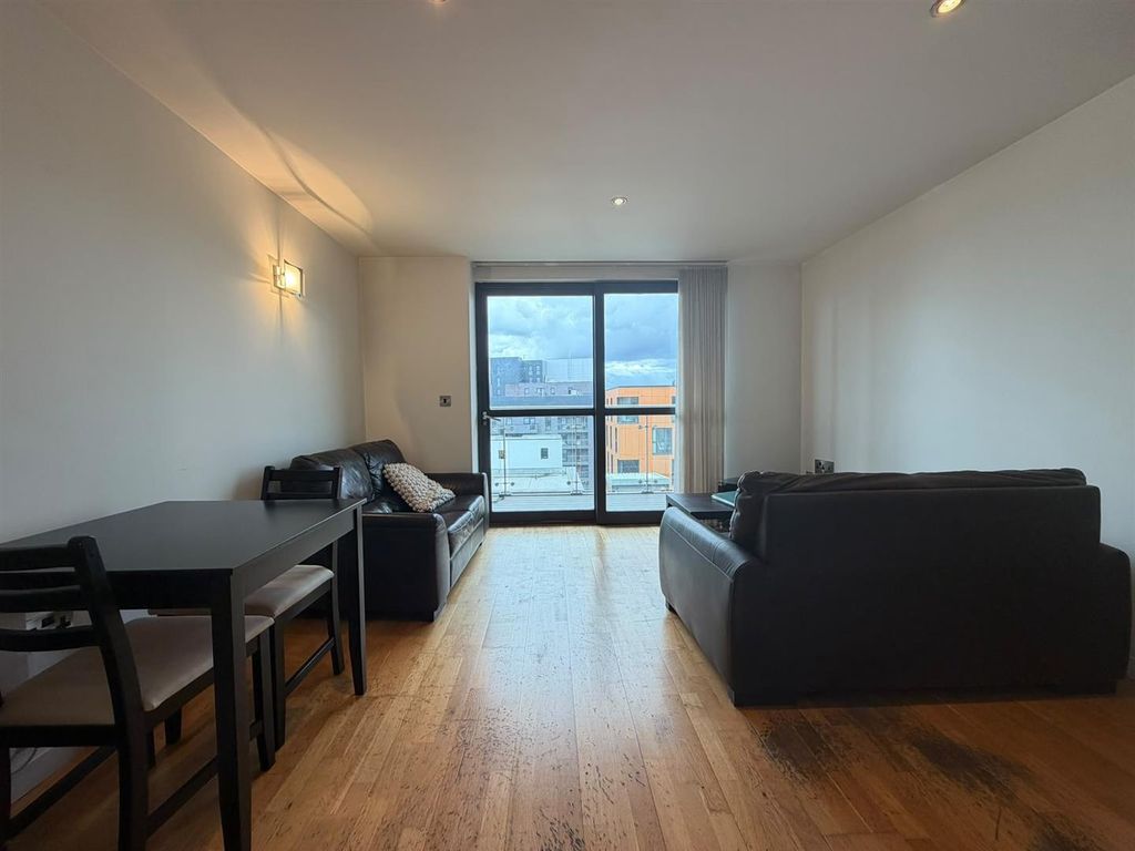 Property photo 2 of 13