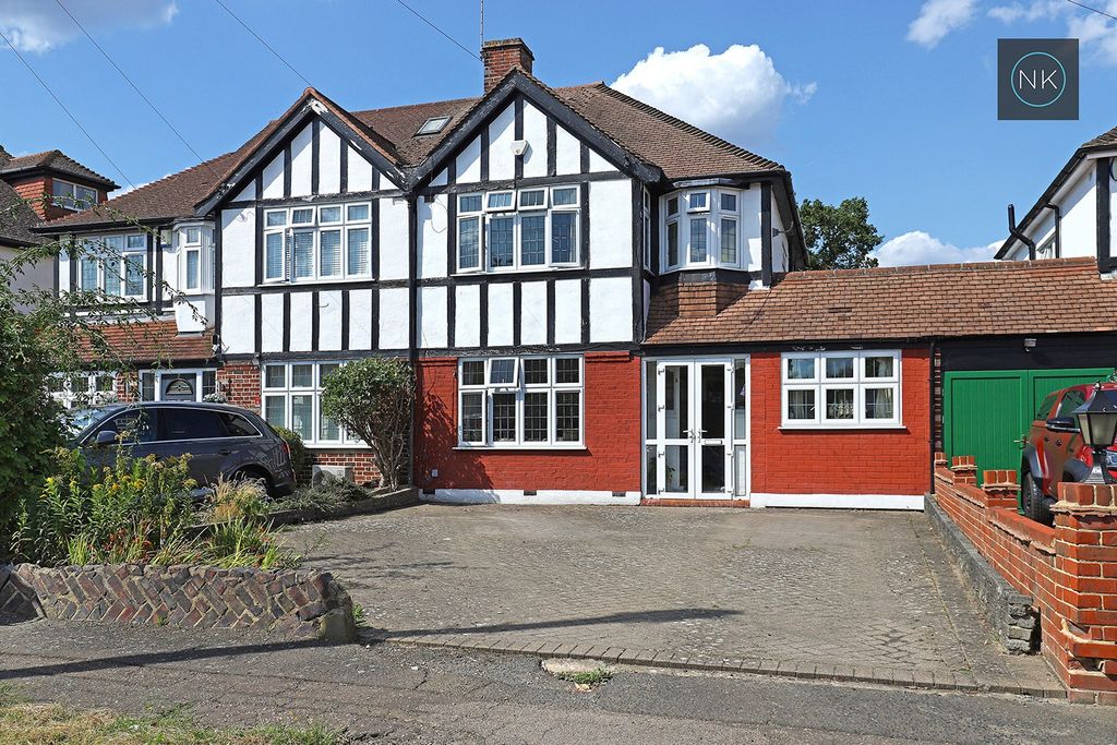Property photo 1 of 29 4410811