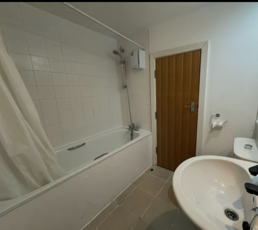 Property photo 1 of 3