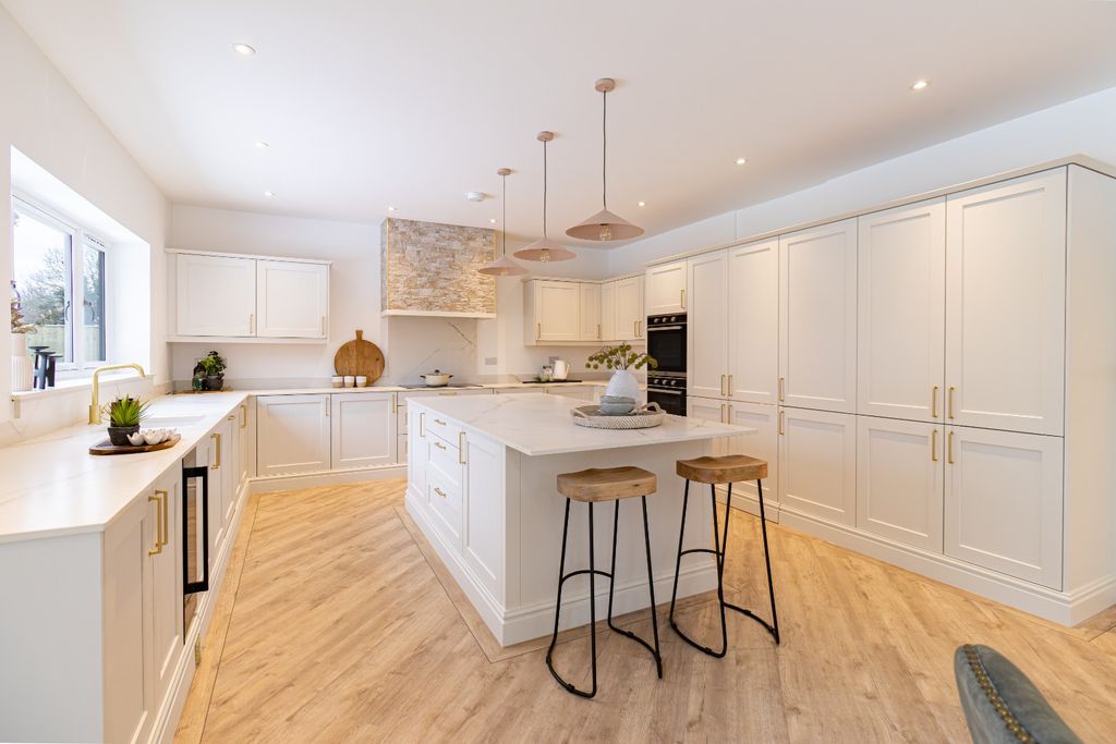 Property photo 3 of 58 5476062
