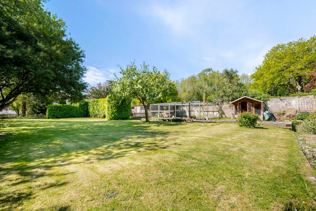 Property photo 1 of 33 Photo 6
