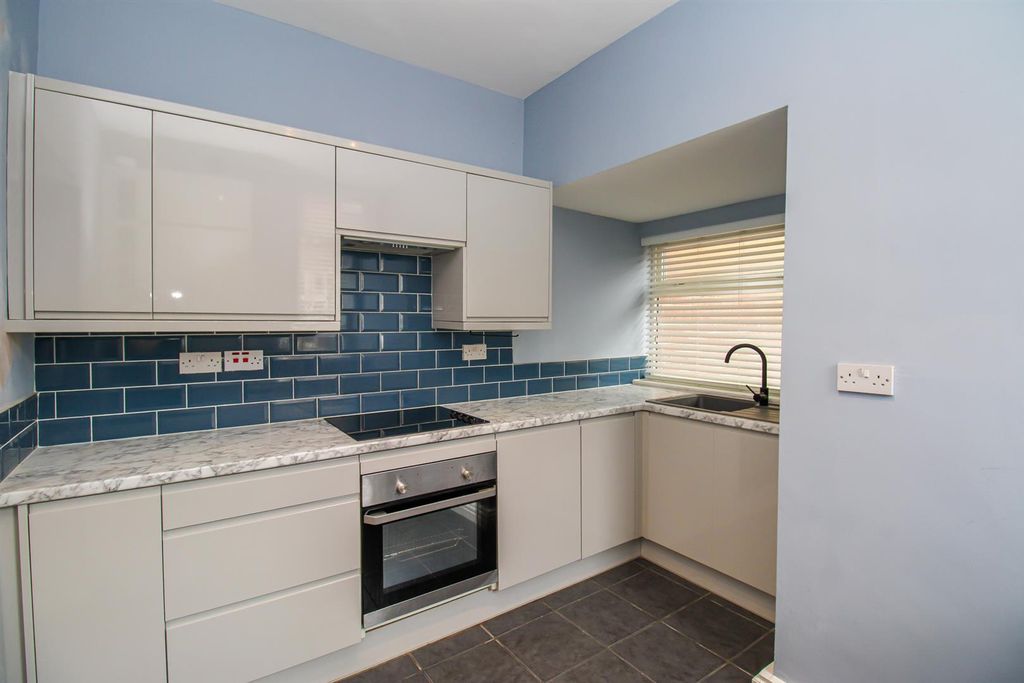 Property photo 2 of 13