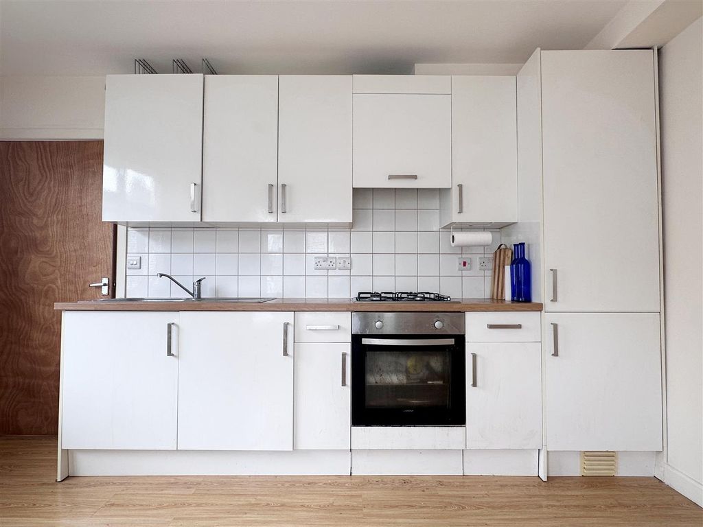 Property photo 2 of 11 Img_4462.Jpg