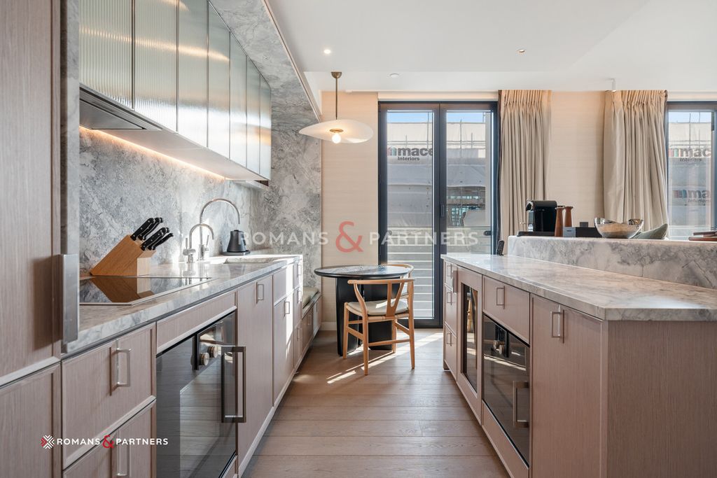 Property photo 3 of 26