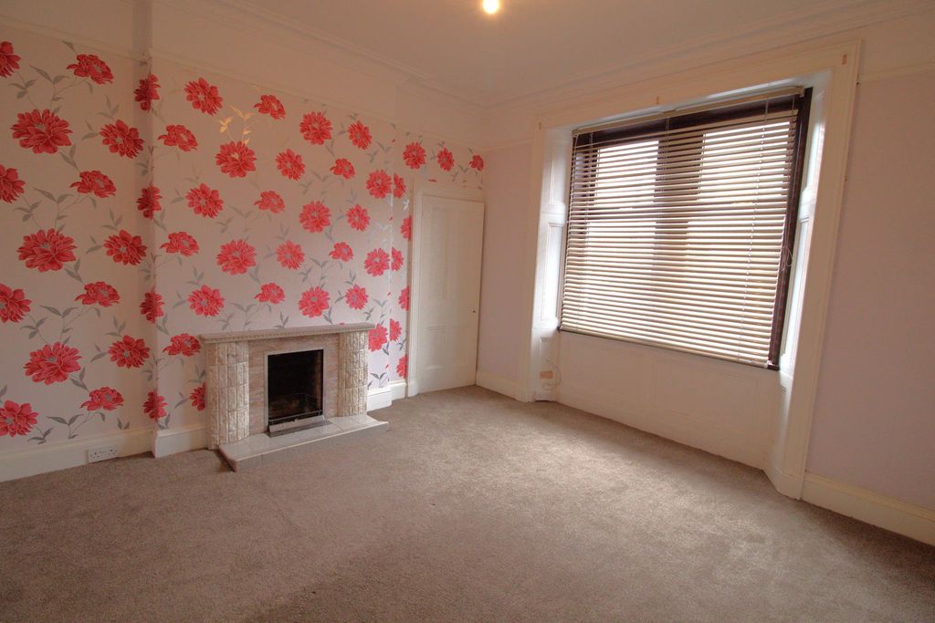 Property photo 3 of 26