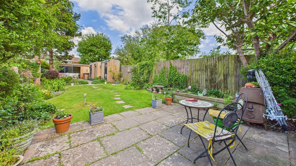 Property photo 3 of 16 Cam04968G0-Pr0042-Still007