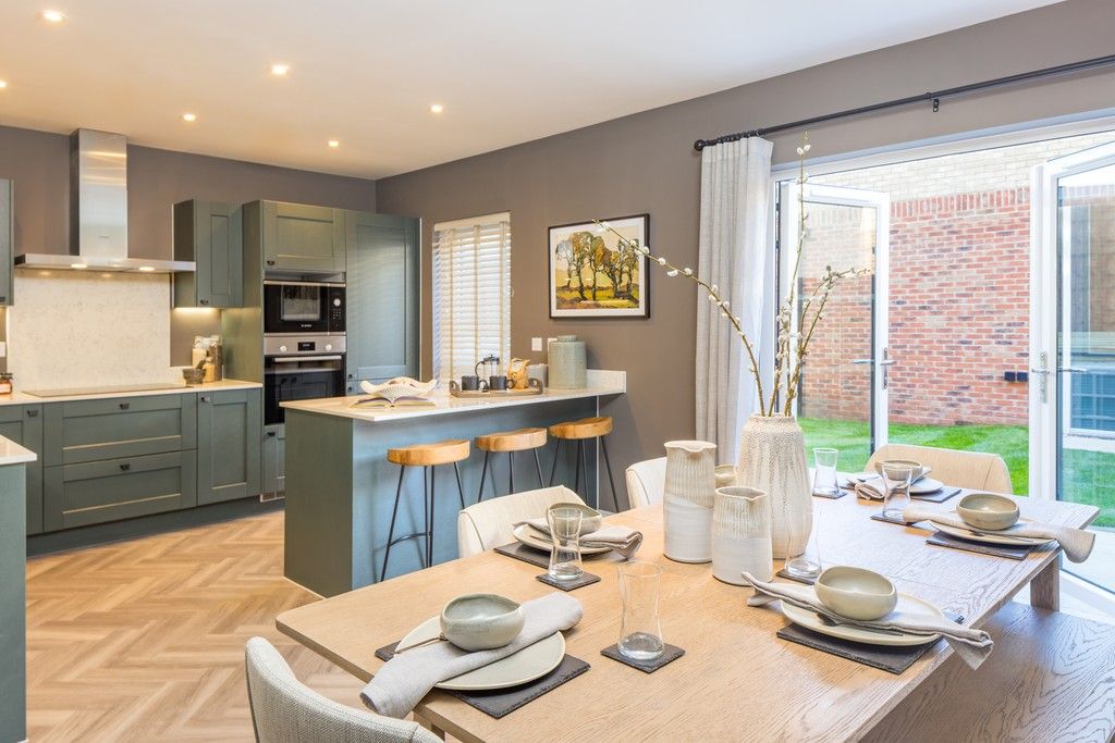 Property photo 3 of 17 Netherhall Gardens, Cambridge