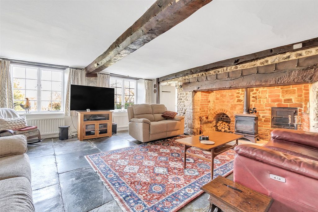 Property photo 3 of 46 Picture No. 05