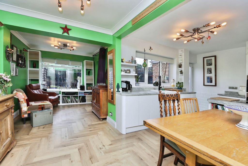 Property photo 3 of 15 Kitchen/Diner