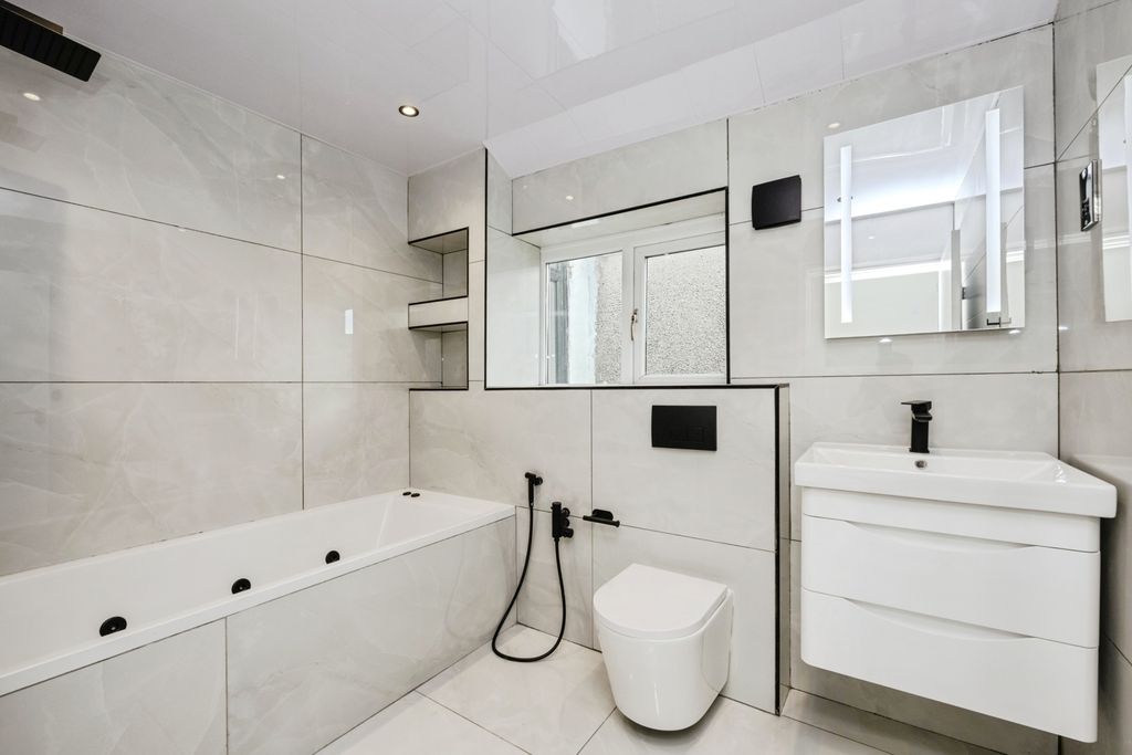 Property photo 1 of 27 Pbox-Img.Jpg
