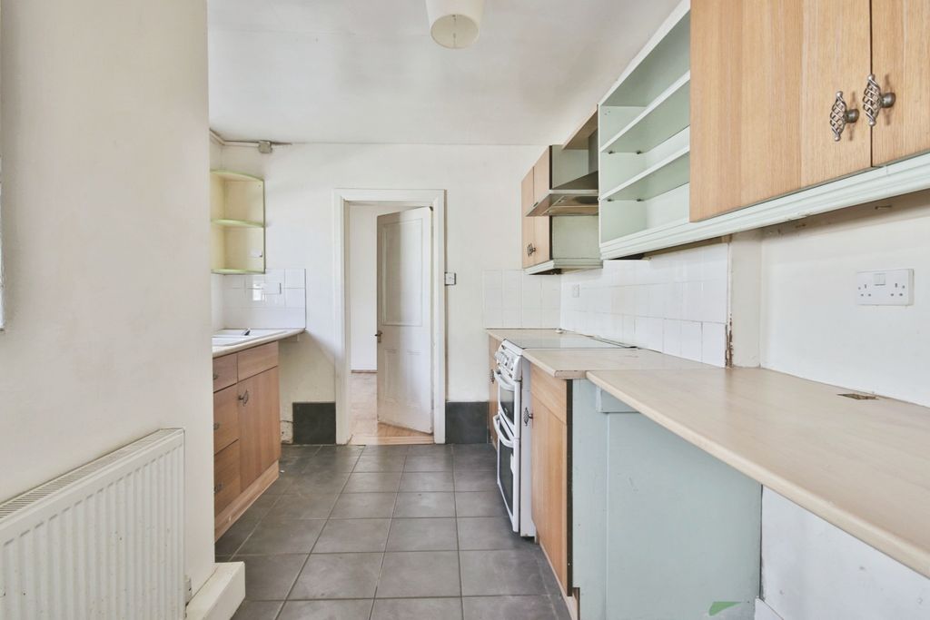 Property photo 3 of 18 3973818