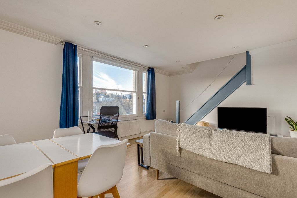 Property photo 1 of 3