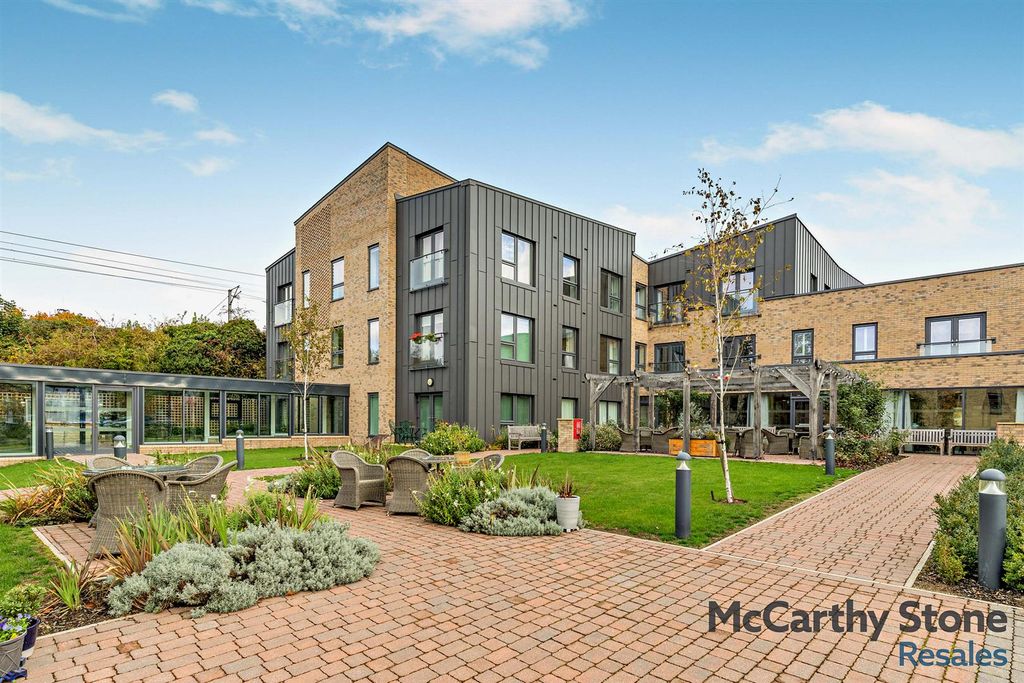 Property photo 1 of 22 8667944-Exterior04-800.Jpg