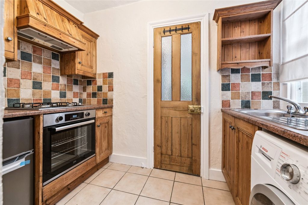 Property photo 2 of 15 Picture No. 20