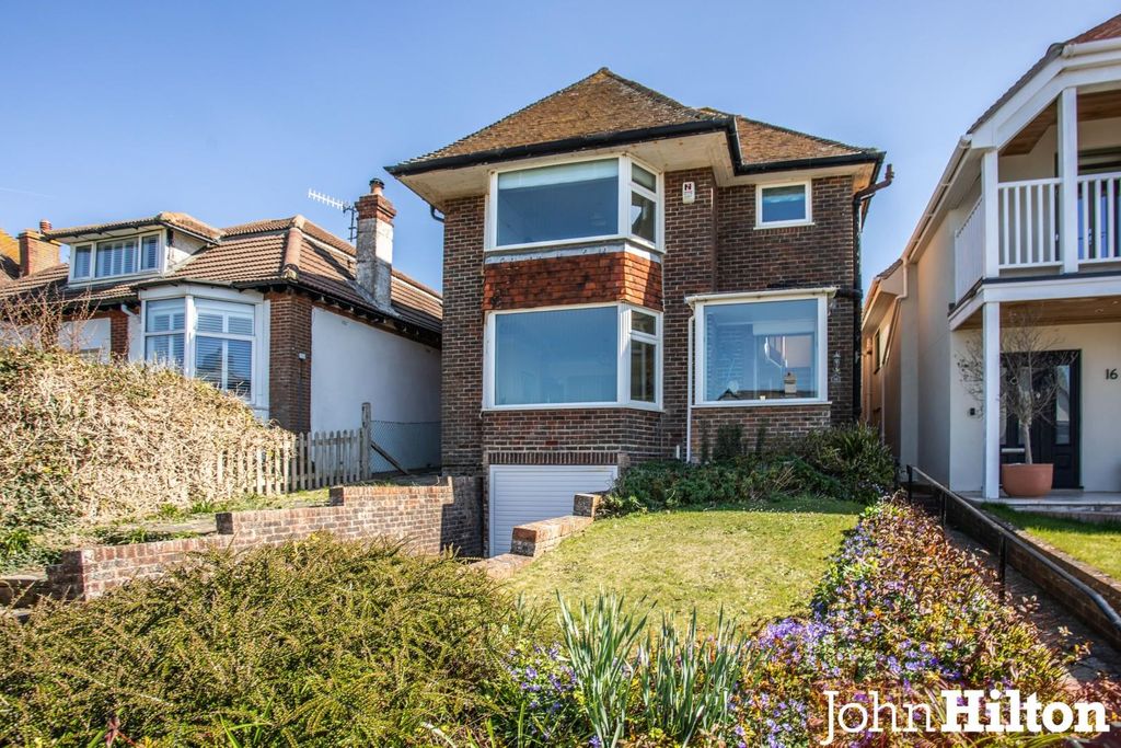 Property photo 1 of 25 Newlands Road-4.Jpg