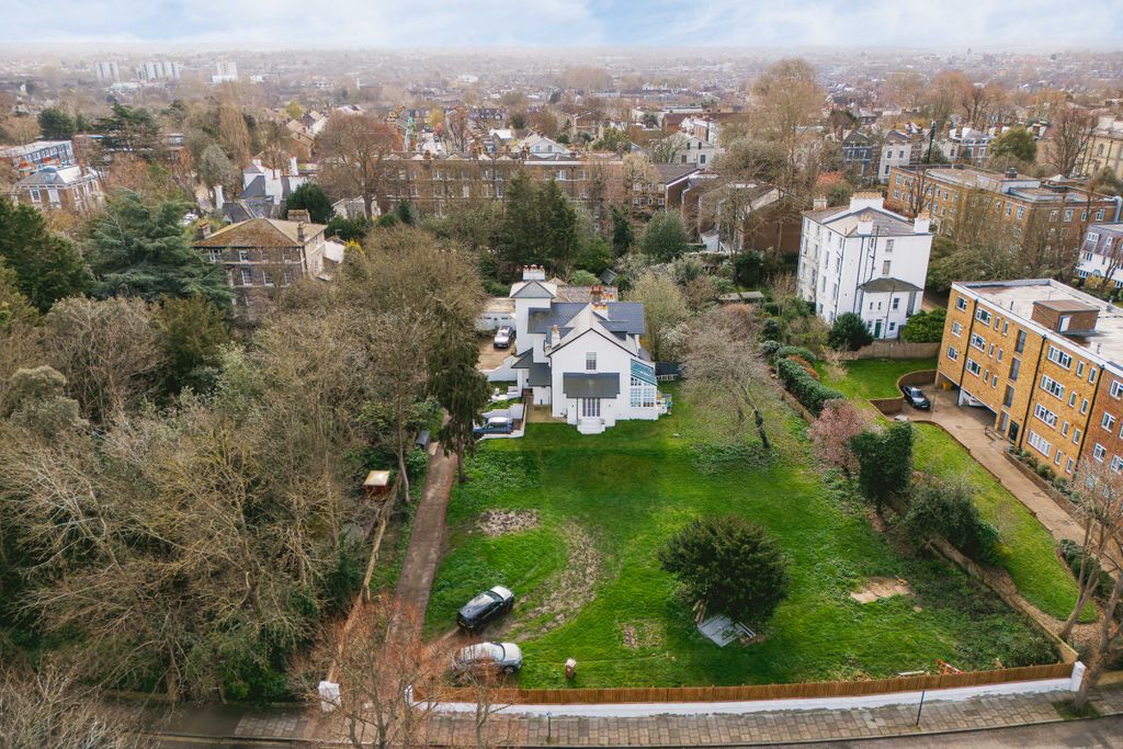 Property photo 1 of 29