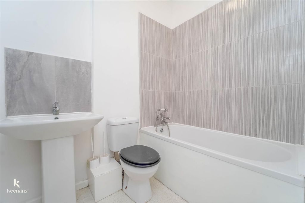 Property photo 3 of 15 Untitled-05517.Jpg