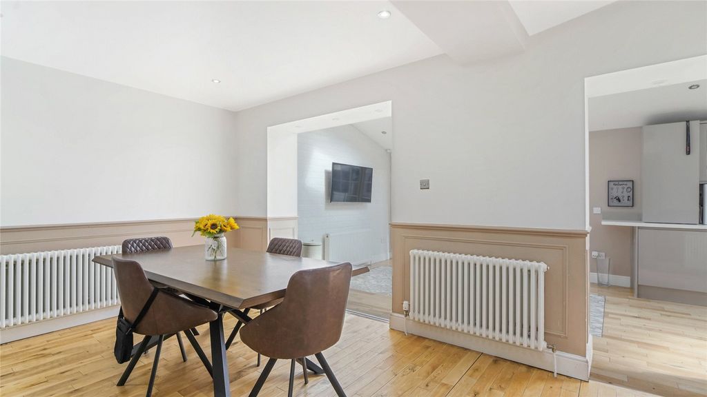 Property photo 3 of 21 Picture No. 03