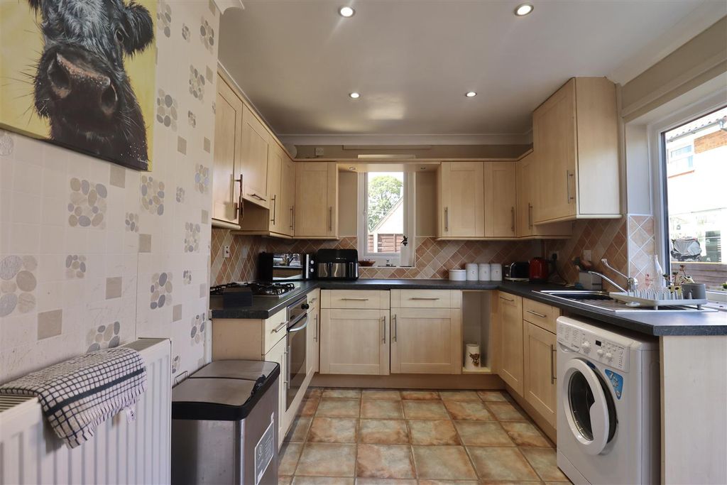 Property photo 2 of 12 Img_1166.Jpg