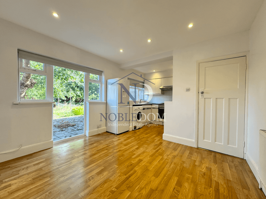 Property photo 2 of 10 Gallery