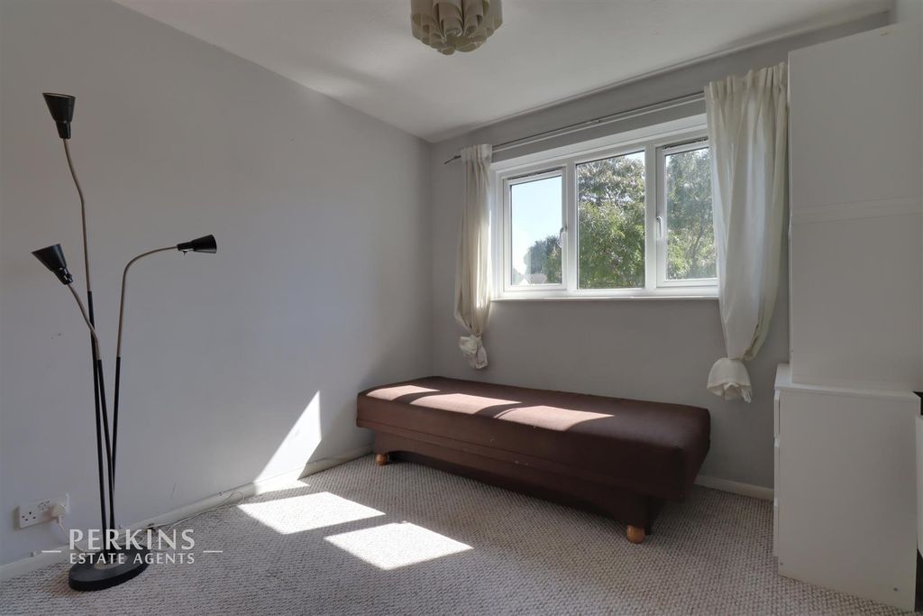 Property photo 3 of 4 Bed.Jpg