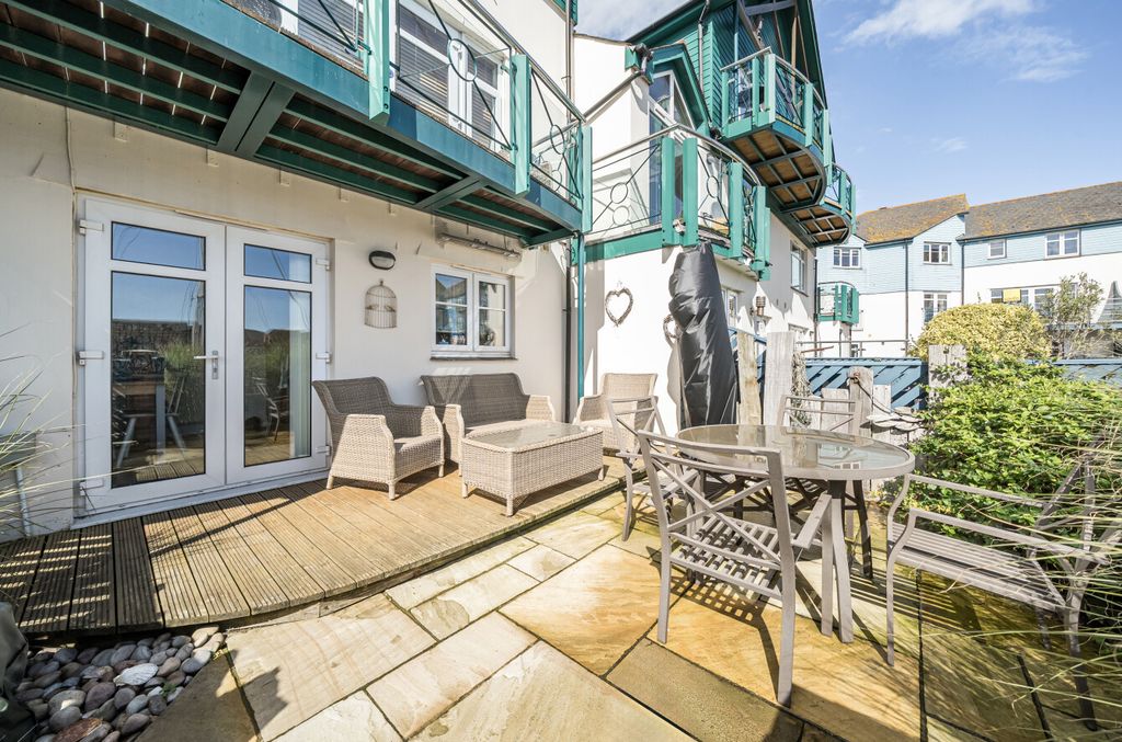 Property photo 3 of 20 Garden