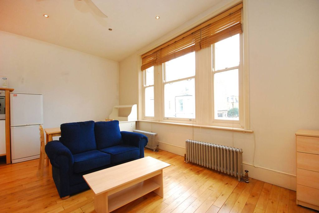 Property photo 1 of 8