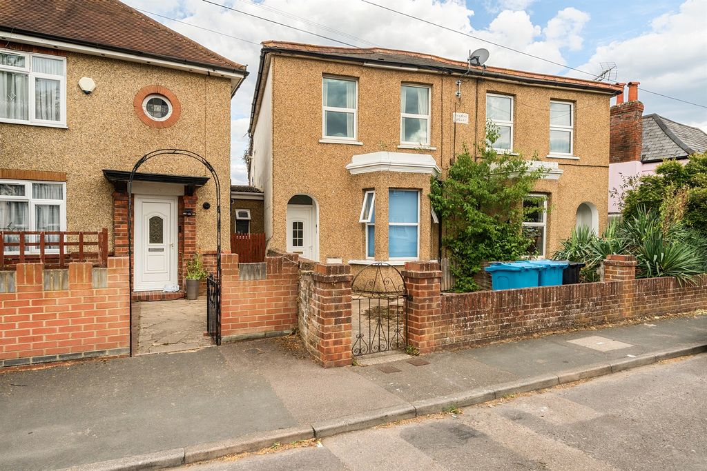 Property photo 1 of 12