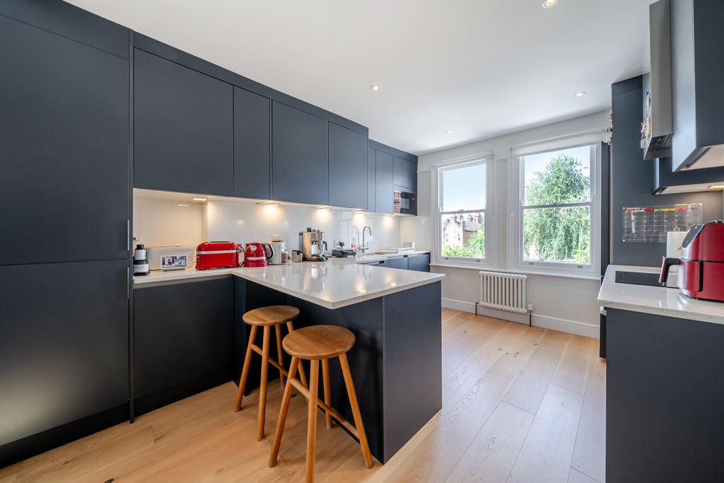 Property photo 3 of 14 1485315-17-6A4518...