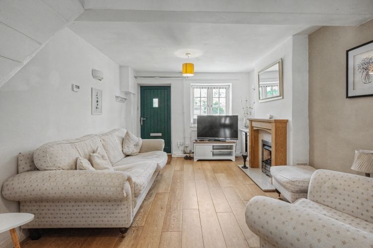 Property photo 2 of 8 332550