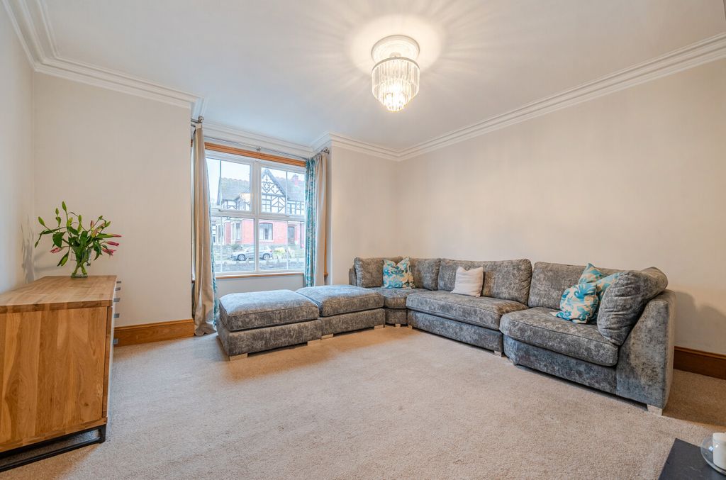 Property photo 2 of 19 1410186-15-699606...